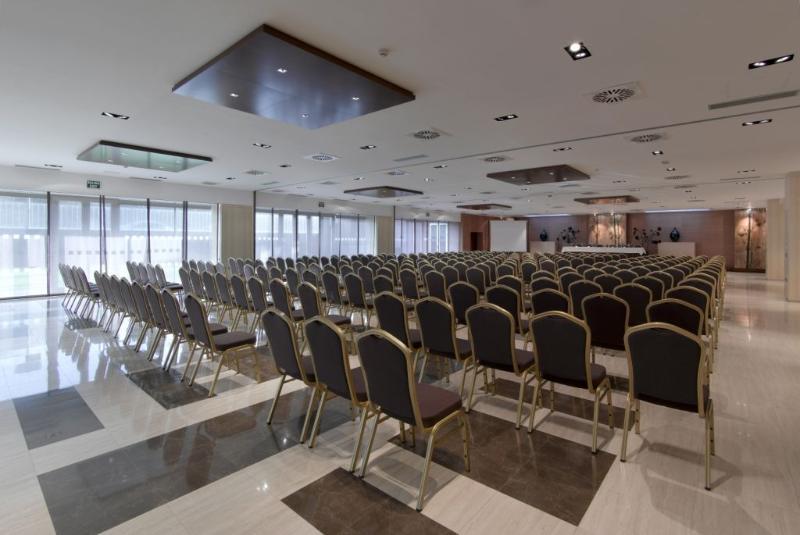 Hotel Macia Real De La Alhambra 4*