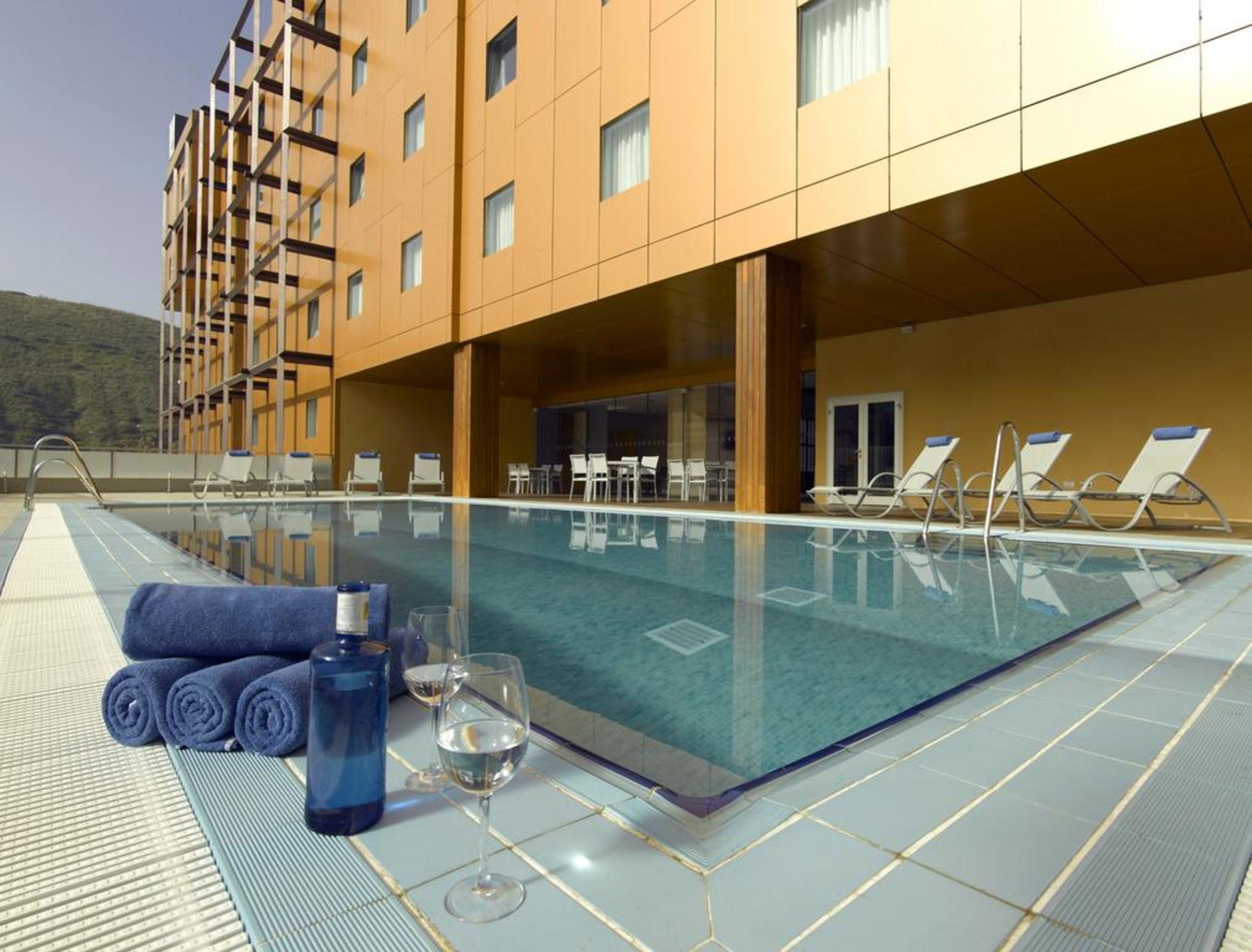 Hotel Macia Real De La Alhambra 4*
