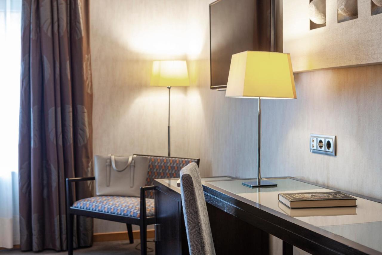 Macia Real De La Alhambra Hotel