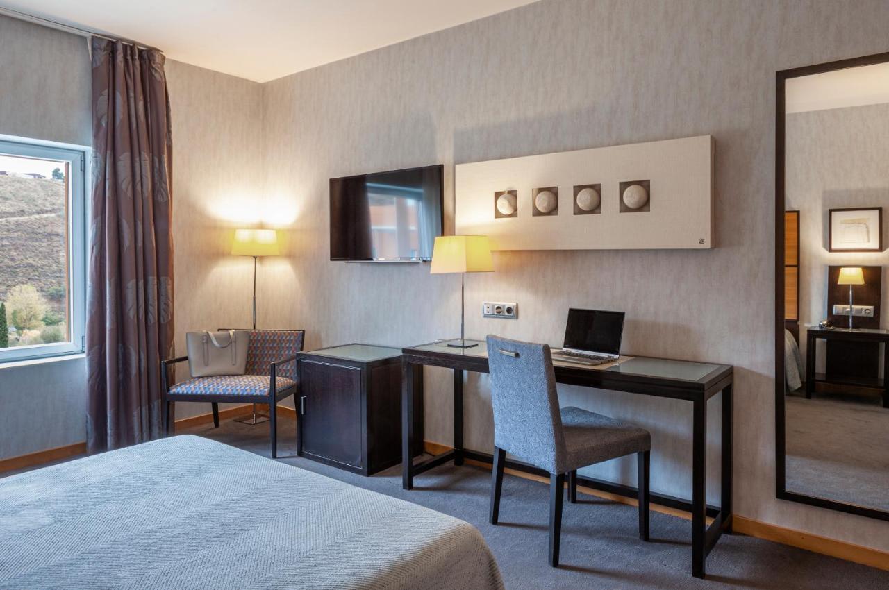 Hotel Macia Real De La Alhambra 4*
