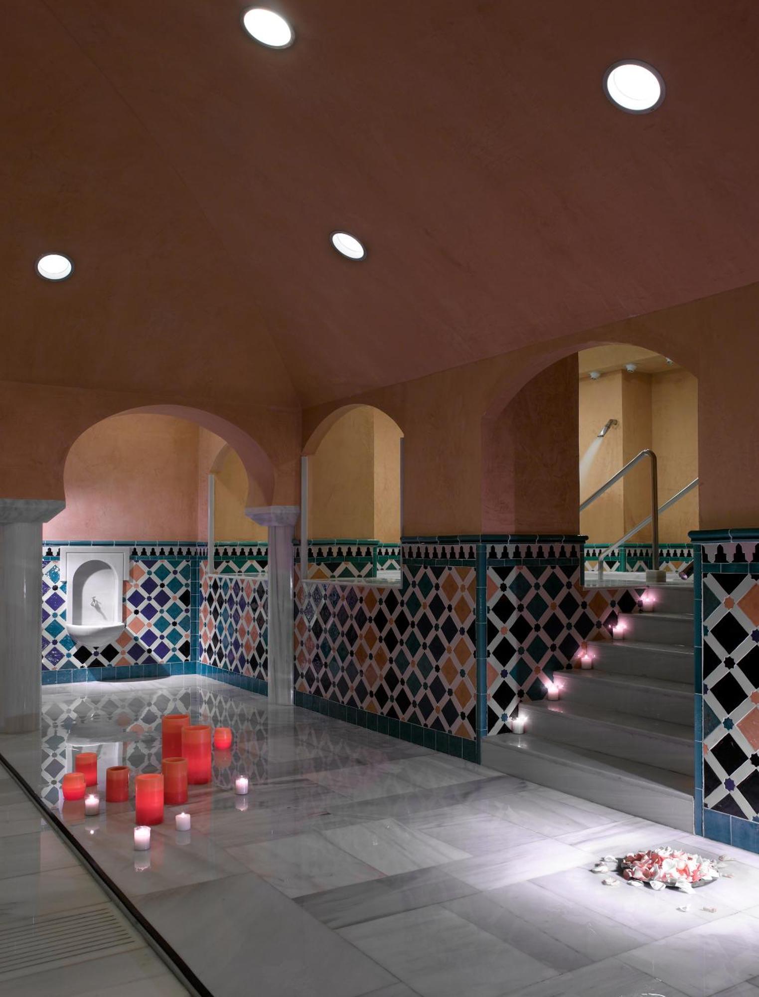 Hotel Macia Real De La Alhambra 4*